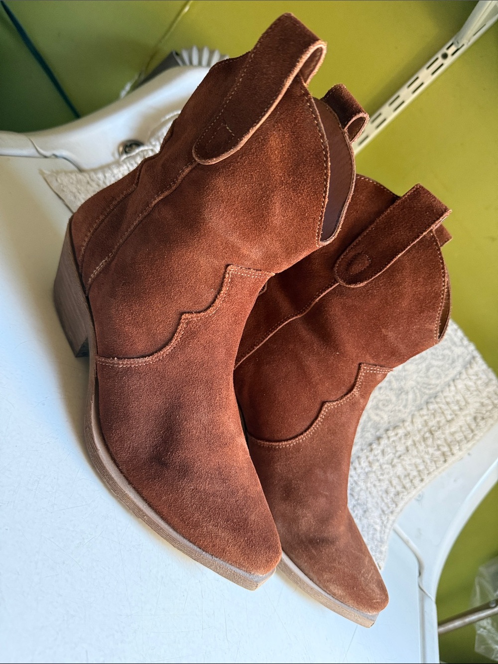 Steve Madden Rust Brown Suede Western Ankle Booties